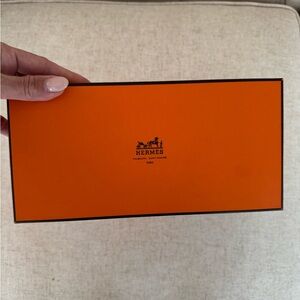 Hermès Signature Orange Box